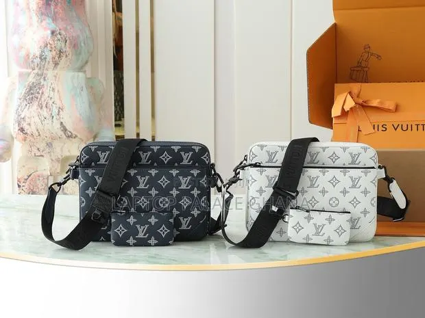 Louis Vuitton Cross Bag · Photo 1