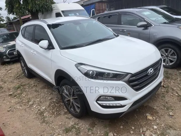 Hyundai Tucson 2018 White · Photo 1