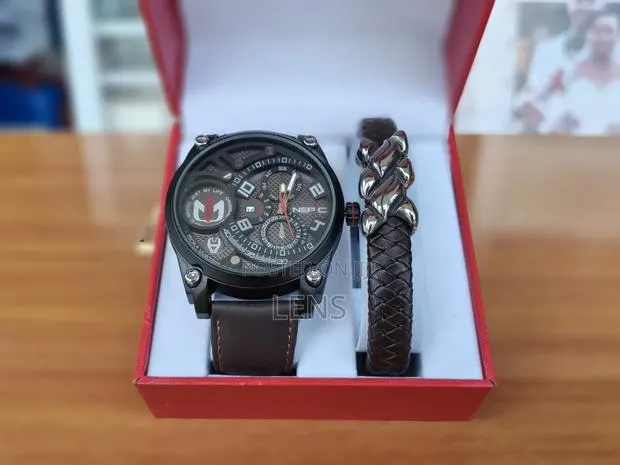 Watch AND Bracelets · Photo 1