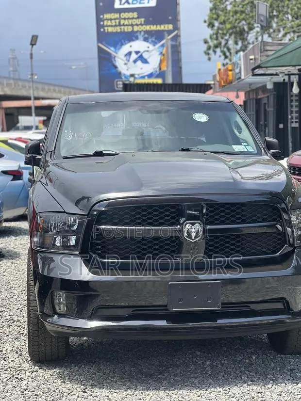 RAM 1500 2017 Black · Photo 1