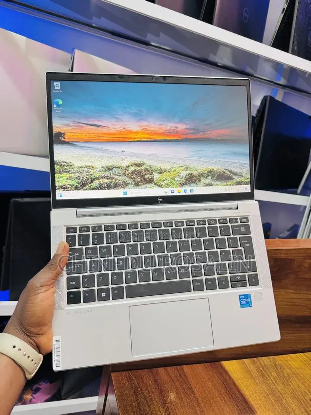 Laptop HP EliteBook 830 G8 16GB Intel Core i5 SSD 256GB