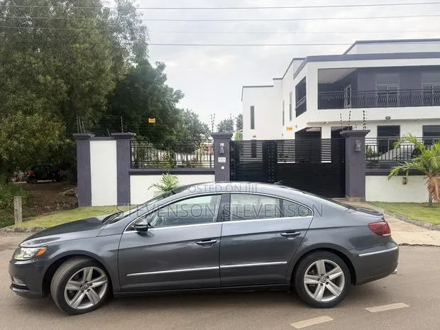 Volkswagen Passat 1.8T S 4dr Sedan (1.8L 4cyl) 2017 Gray · Photo 1