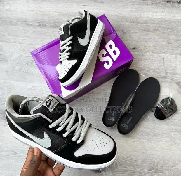 Nike Sb Dunk Low J Pack · Photo 1