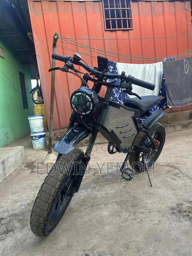 Motorcycle 2024 Black · Photo 1