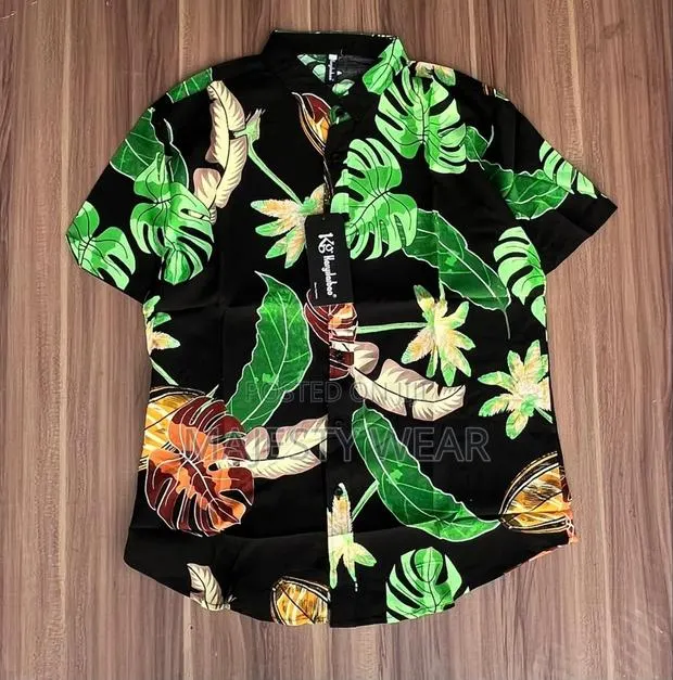 Majesty Classic Club -T Shirt in Sizes · Photo 1