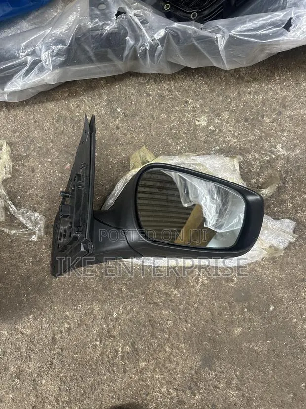 Hyundai Accent Mirror Without Light 2011,2012,2013,2014,2015,2016,2017 · Photo 1