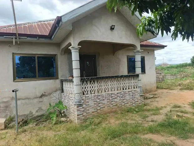 2bdrm House in Abrewa Nkwanta, New-Juaben Municipal for sale · Photo 1