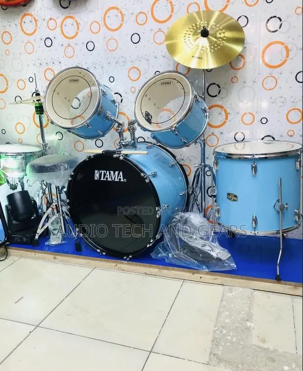 Tama Pro Custom Drum Set · Photo 1