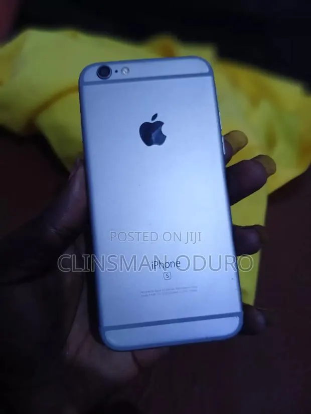 Apple iPhone 6s 16 GB Gray · Photo 1