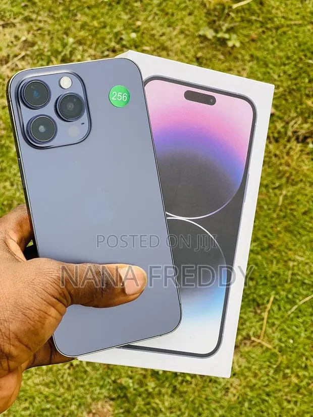 Apple iPhone 14 Pro Max 256 GB Purple · Photo 1
