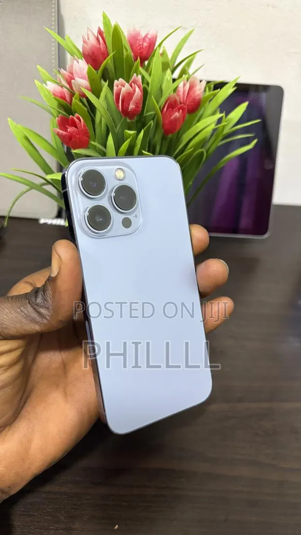 Apple iPhone 13 Pro 128 GB Blue · Photo 1