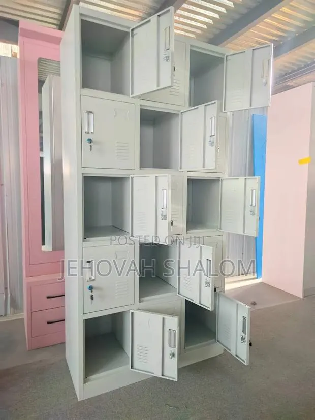 Metal Locker · Photo 1