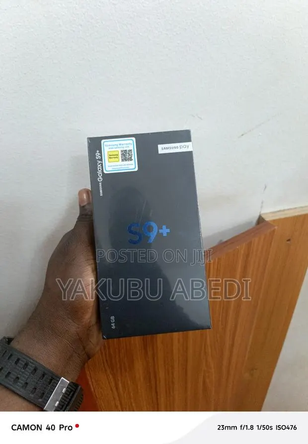 New Samsung Galaxy S9 Plus 64 GB Black · Photo 1
