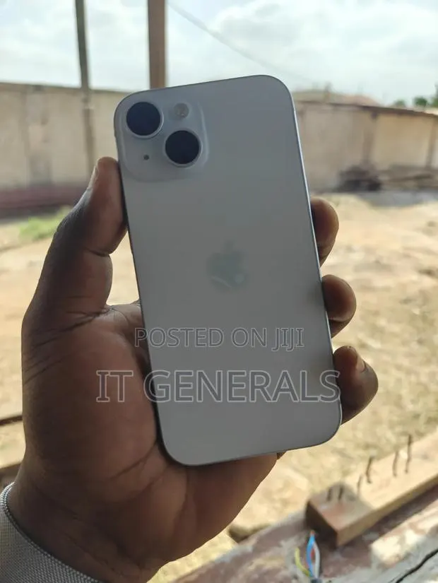 Apple iPhone 15 128 GB Blue · Photo 1
