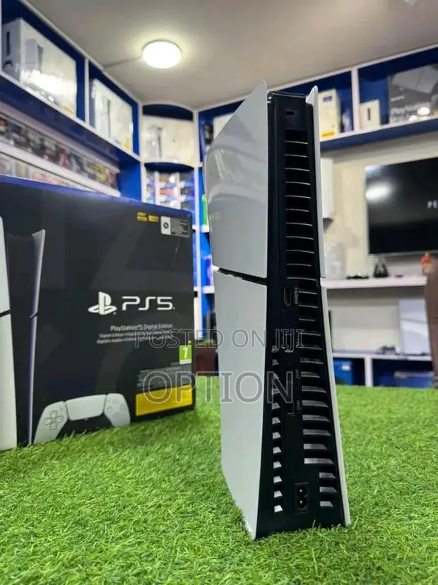 Ps5 Slim With No Games and Pad · Photo 1