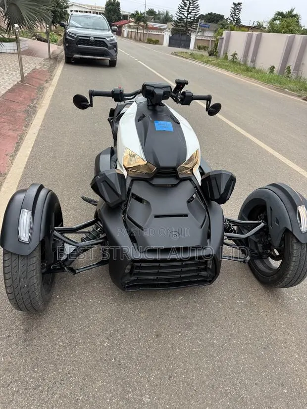 Can-Am 2022 Black · Photo 1