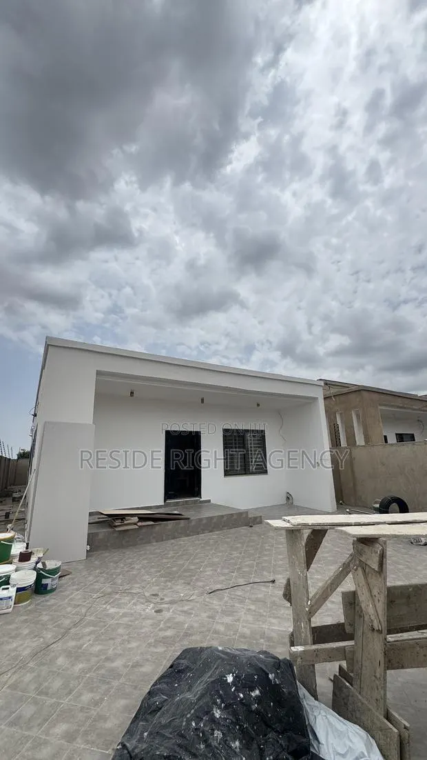 3bdrm House in Pokuase for sale · Photo 1
