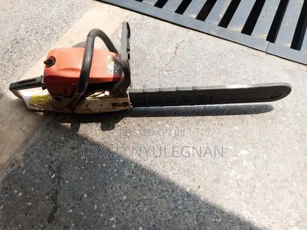 Tree Cutting · Photo 1