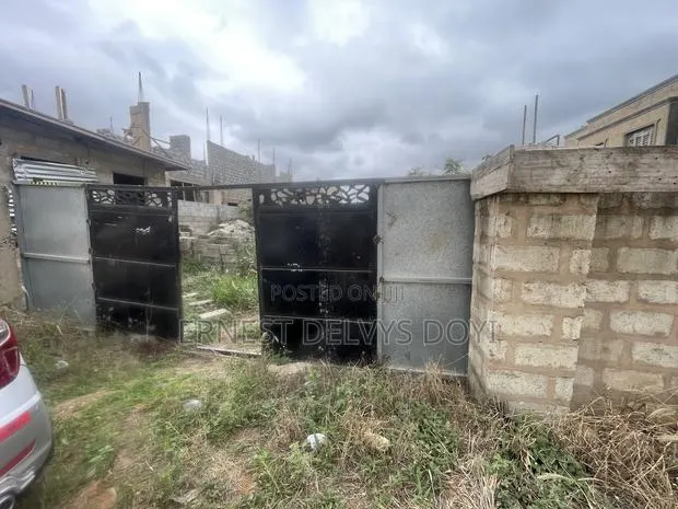 Titled Land for Sale at Borteyman Roundabout · Photo 1
