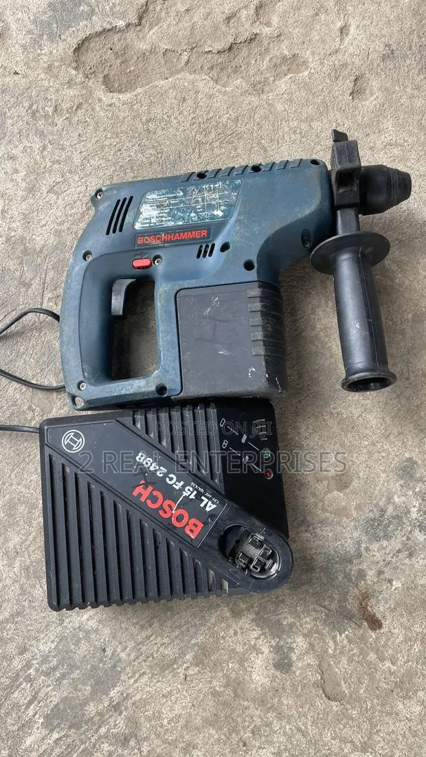 Bosch GBH 24 VRE Professional Cordless Rotary Hammer Drill UK Used · Photo 1