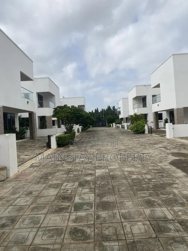 3bdrm Townhouse / Terrace in Mainstay Estates, East Legon for rent · Photo 1