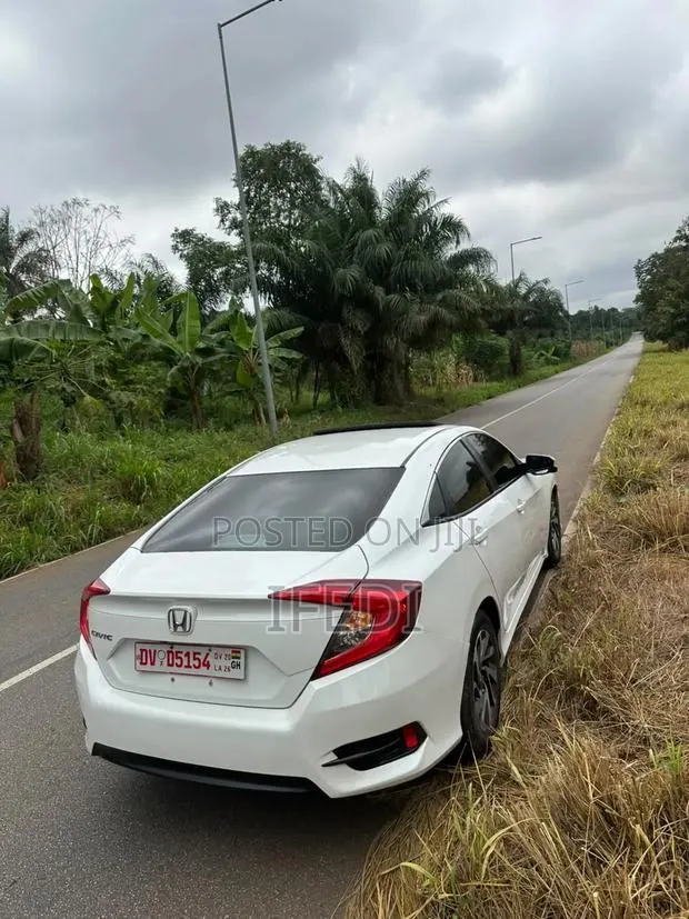 Honda Civic LX-P 2dr Coupe (2.0L 4cyl) 2016 White · Photo 1