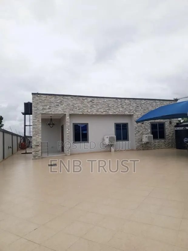 Furnished 3bdrm House in Amasaman for sale · Photo 1