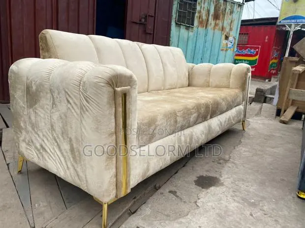 Sofa GOLD Chair Furniture Couch · Photo 1