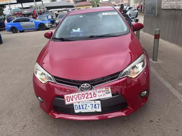 Toyota Corolla LE Eco 4dr Sedan (1.8L 4cyl CVT) 2016 Red · Photo 1
