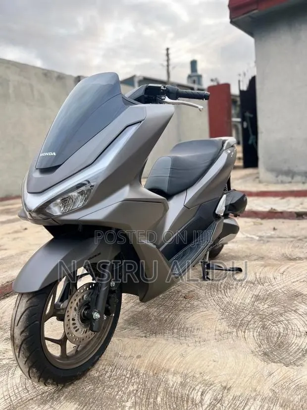 Honda 2025 Gray · Photo 1
