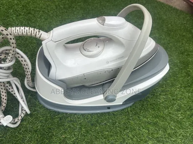 Steam Iron · Photo 1