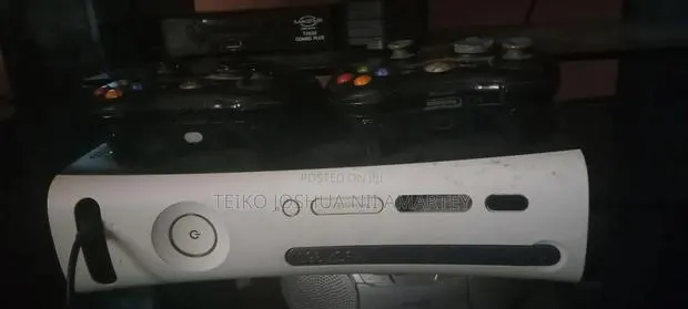Console for Sale · Photo 1