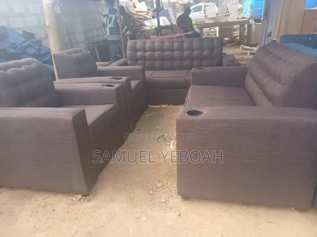 Living Room Chair · Photo 1