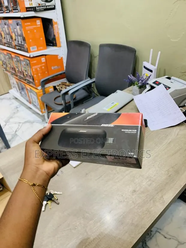 Limited Stock Bose SoundLink Flex Portable Speaker (2nd Gen) · Photo 1