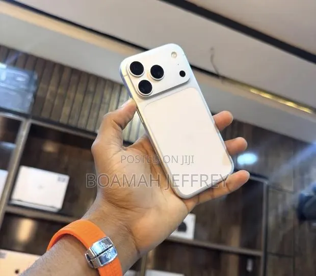 Apple iPhone 17 Pro Max 512 GB · Photo 1