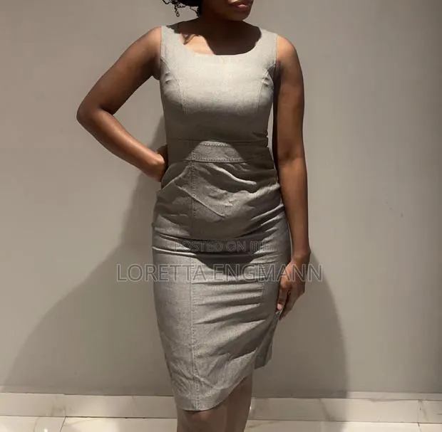 Office Dress · Photo 1