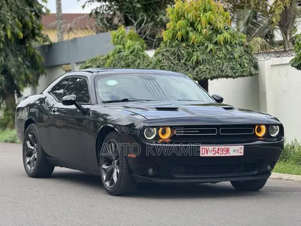 Dodge Challenger SRT 392 RWD 2017 Black · Photo 1