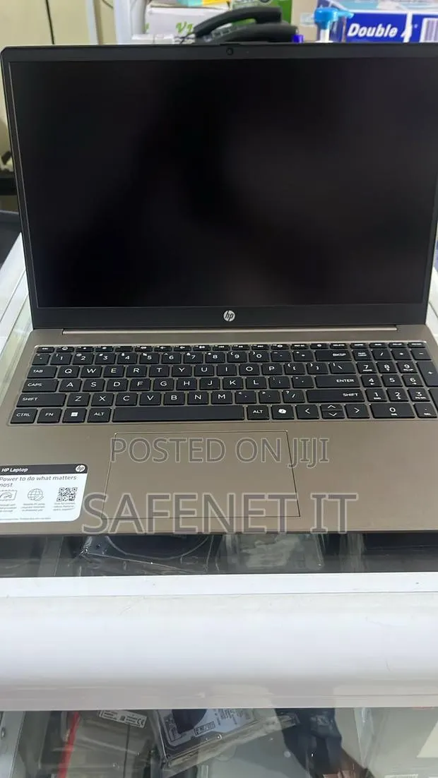 New Laptop HP 15 8GB Intel Core i3 SSD 256GB · Photo 1