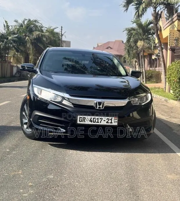 Honda Civic Sport 4dr Hatchback (1.5L 4cyl) 2017 Black · Photo 1