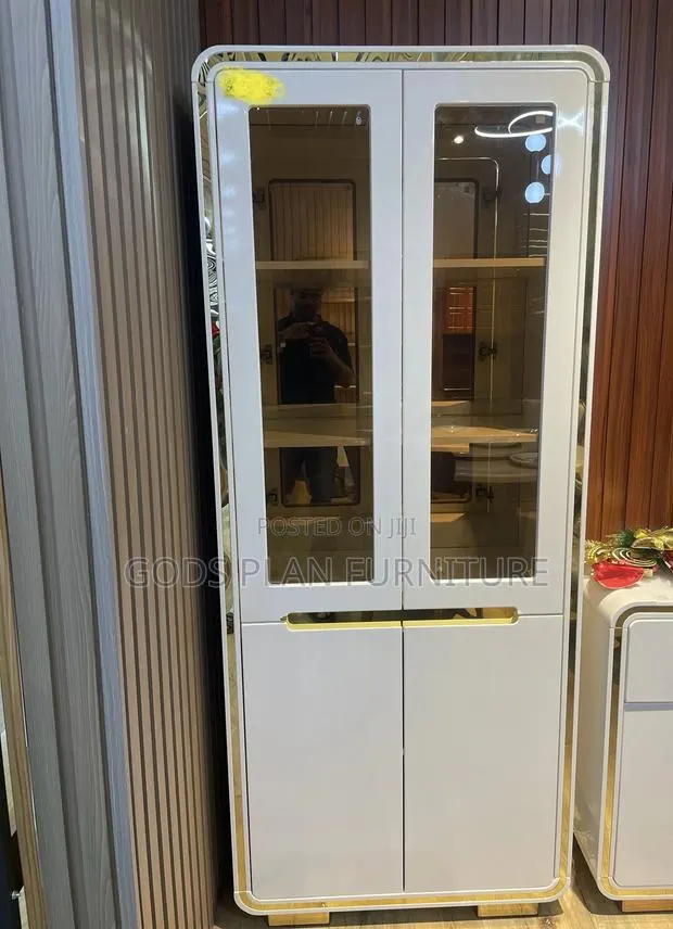 Wine Cabinet · Photo 1