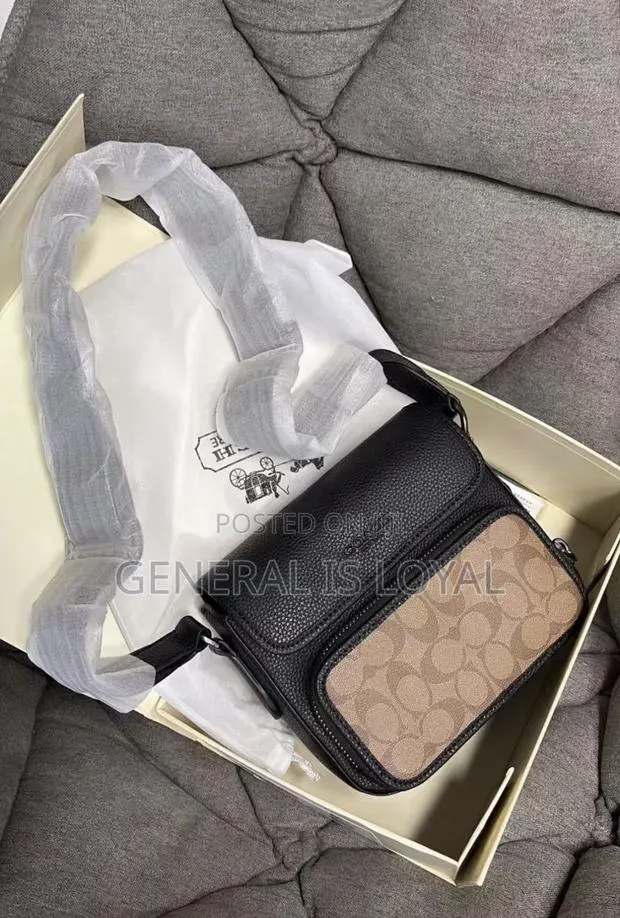 Coach Sullivan Flap Crossbody Bag · Photo 1