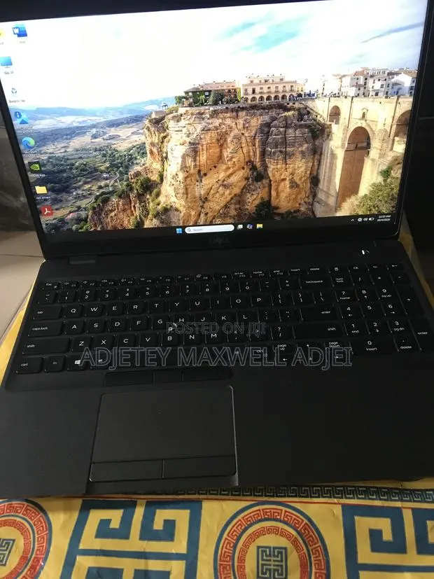 Laptop Dell Latitude 5501 8GB Intel Core i5 SSD 256GB · Photo 1