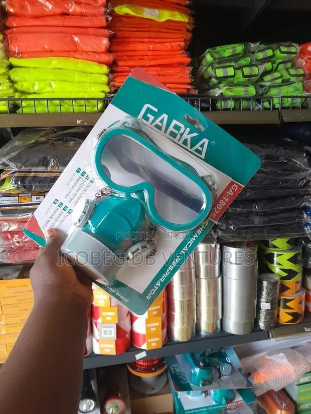 Gabka Gas Mask And Goggles Set/Respirator/Mask/Goggles · Photo 1