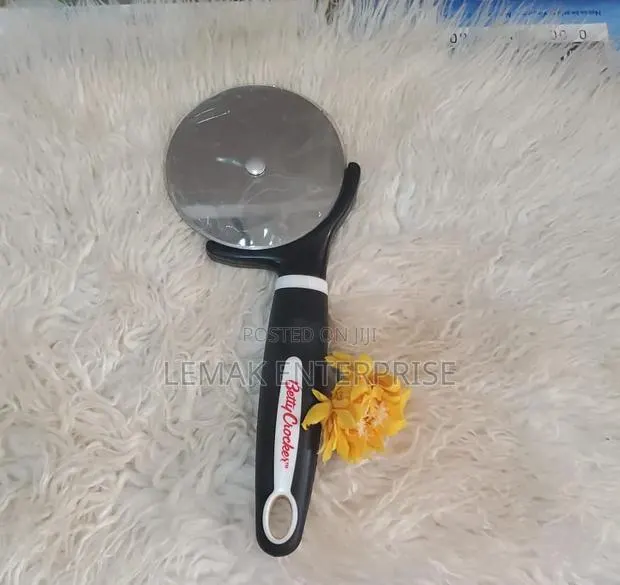 Betty Crocker Pizza Cutter · Photo 1