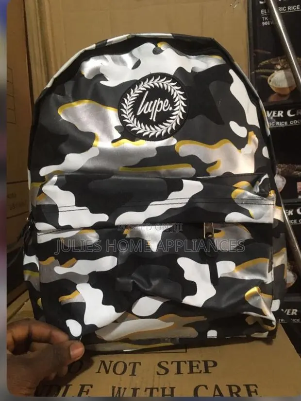 School Bag / Back Pack · Photo 1