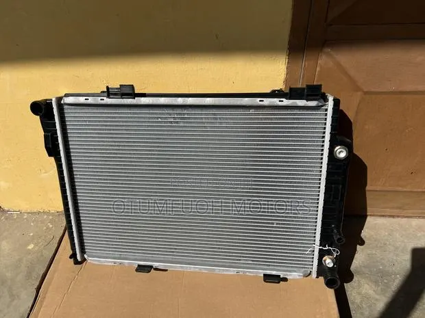 Mercedes Benz 202 Radiator (Water Tank) · Photo 1