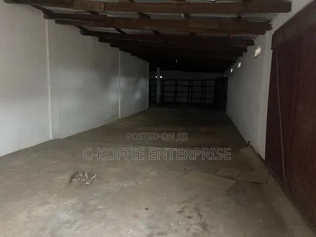 Prime 250 SQM Warehouse at North Kaneshie Industrial Area · Photo 1