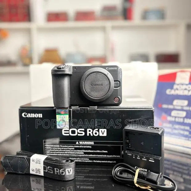 Canon EOS R6 v Mirrorless Camera · Photo 1