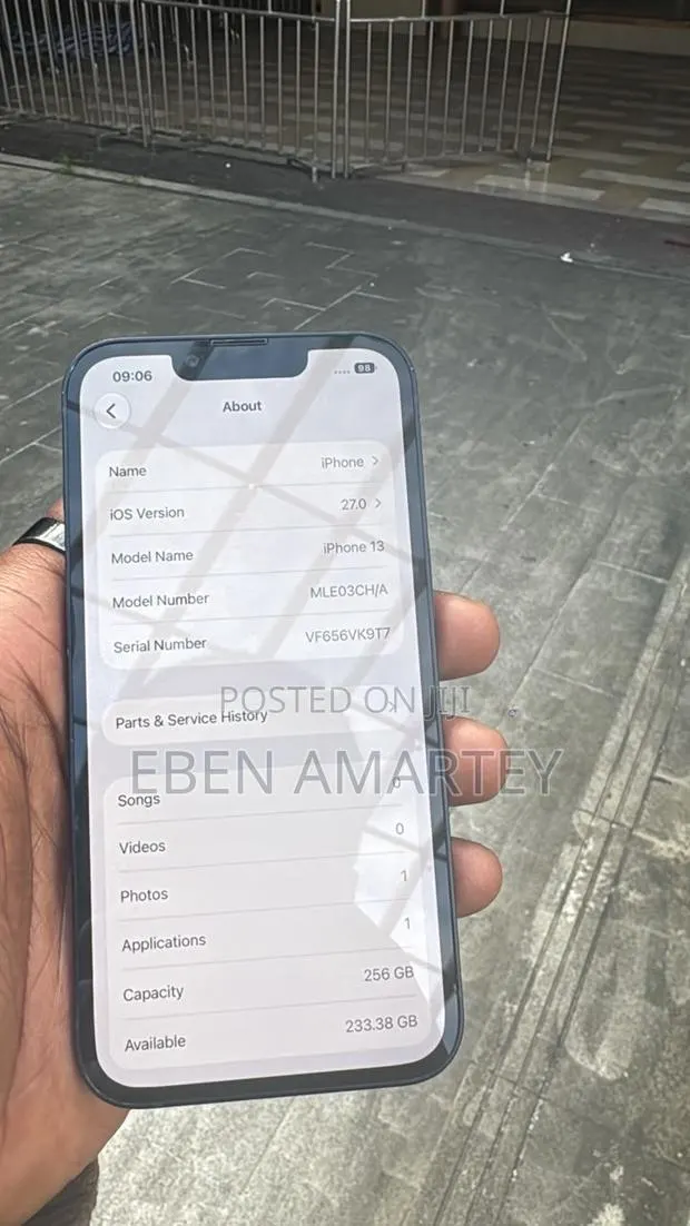 Apple iPhone 13 256 GB Black · Photo 1