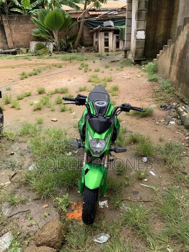 Kawasaki Z125 Pro 2018 Green · Photo 5